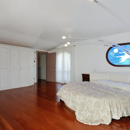 Contemporary In Castellaccio With Private Pool