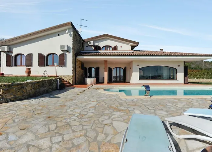 Contemporary In Castellaccio With Private Pool Вилла *