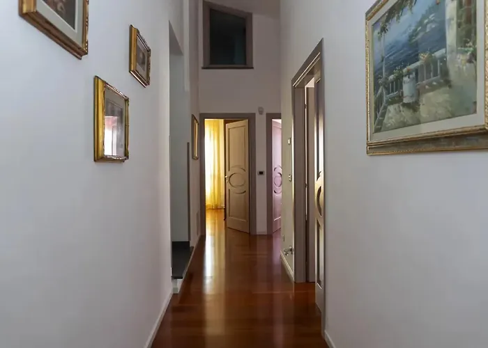 Contemporary In Castellaccio With Private Pool Вилла